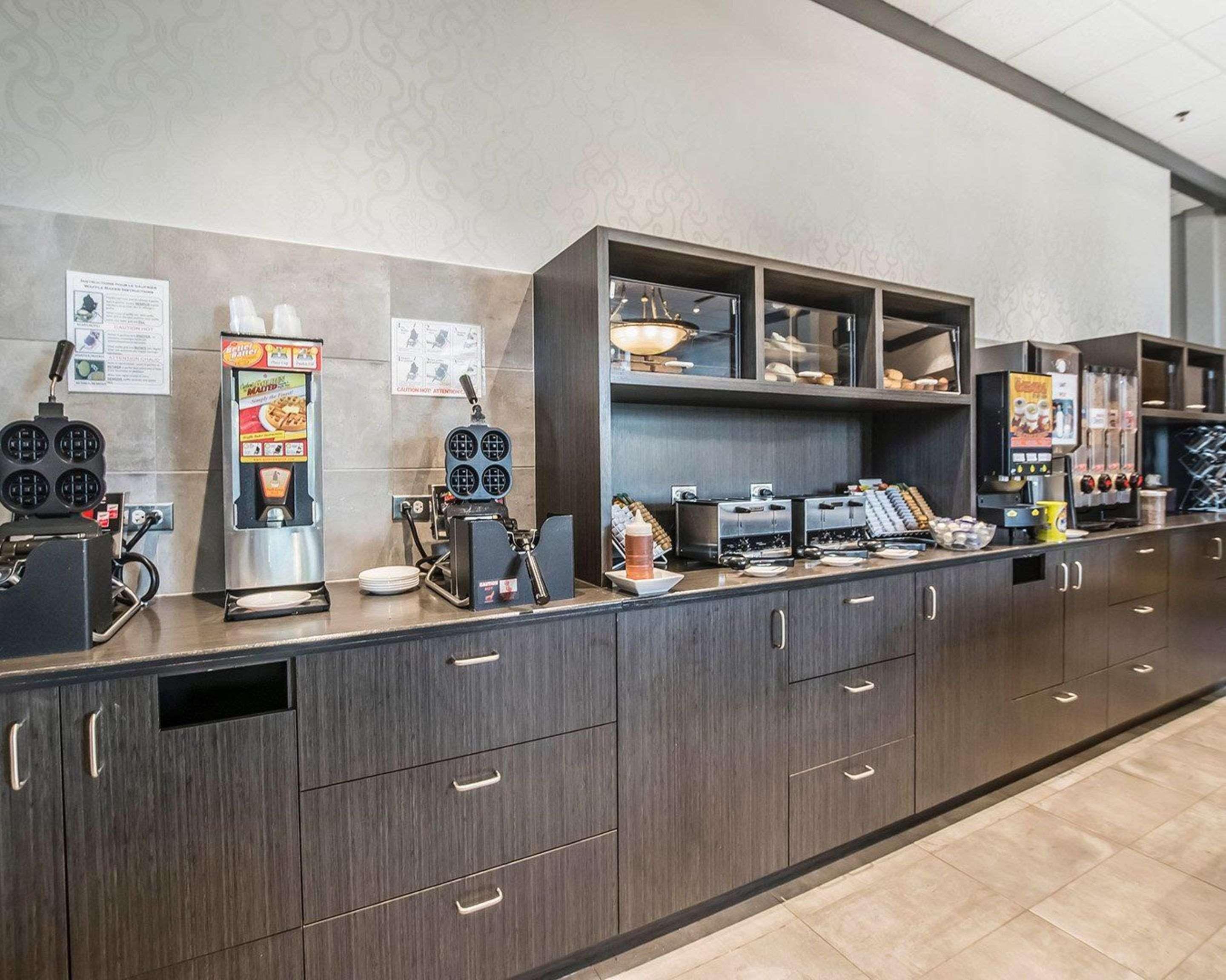 Quality Suites Drummondville Exterior foto