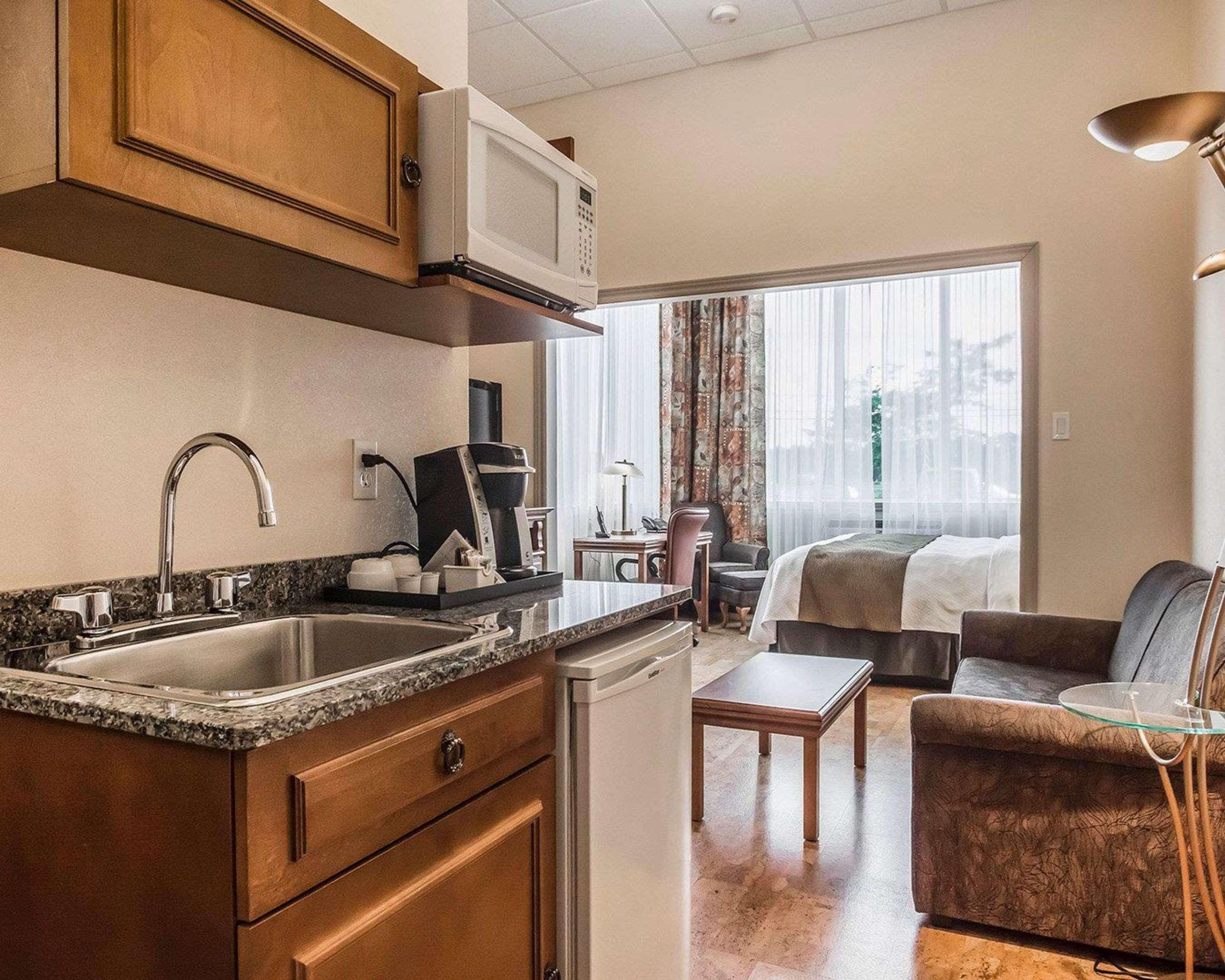 Quality Suites Drummondville Exterior foto