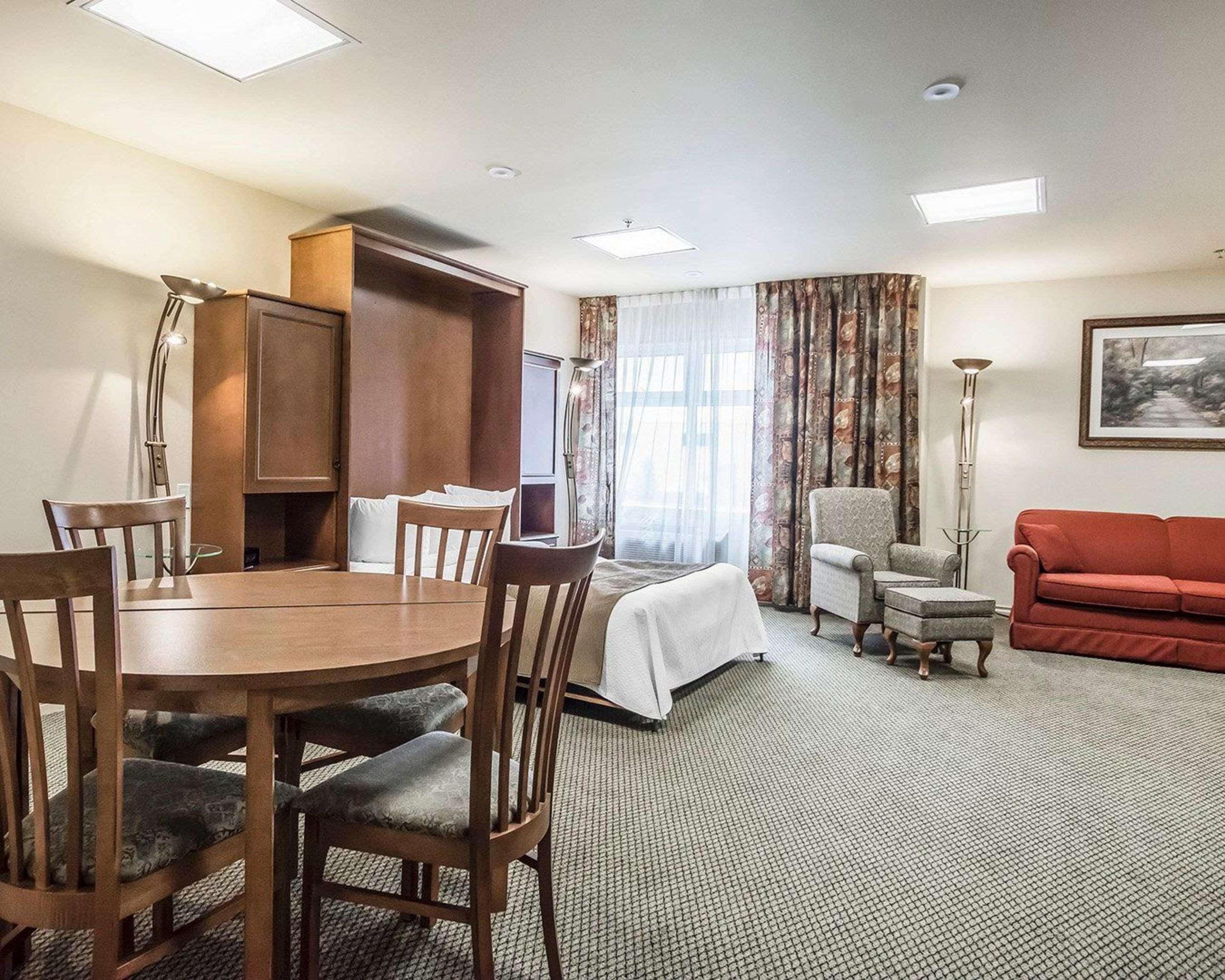 Quality Suites Drummondville Exterior foto